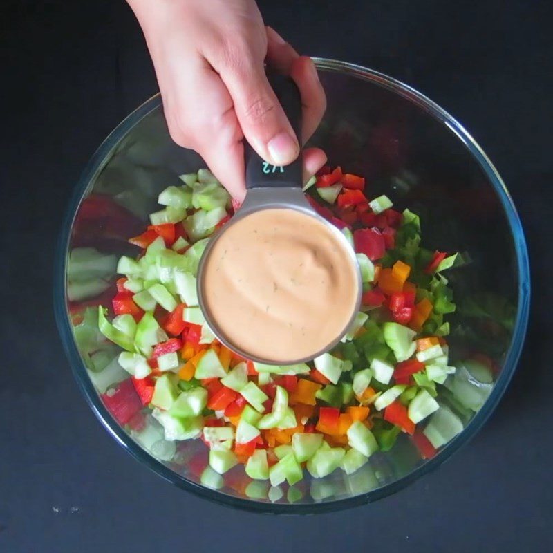 Step 4 Mix the salad for bell pepper chicken salad