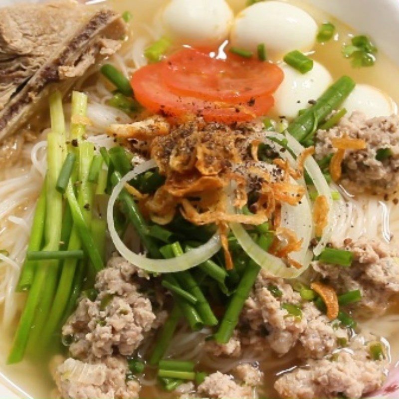 Step 5 Blanch the noodles and complete the minced meat noodle