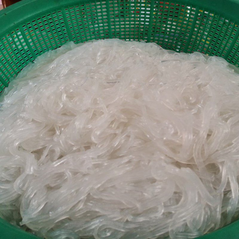 Step 5 Blanching the noodles