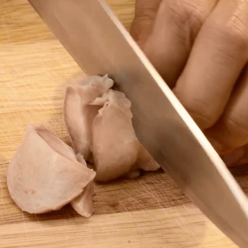 Step 2 Blanch and cut the beef sinew Beef sinew soup