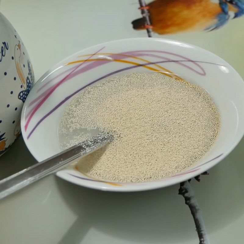 Step 2 Fermenting and mixing the batter for steamed rice cake Purple sweet potato steamed rice cake