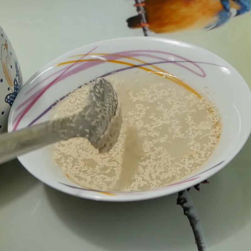 Step 2 Fermenting and mixing the batter for steamed rice cake Purple sweet potato steamed rice cake