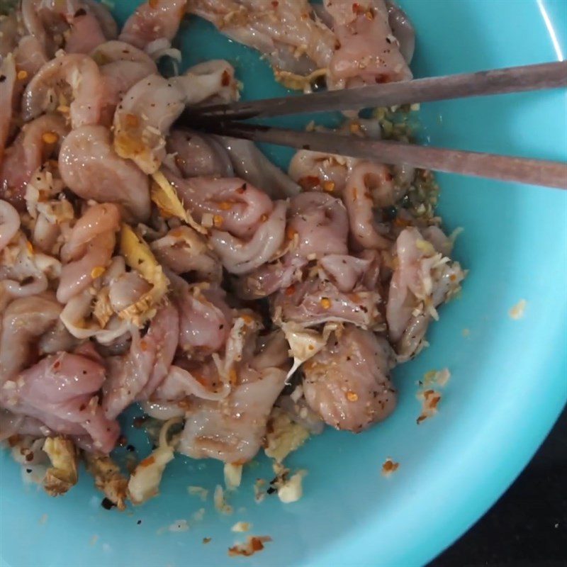 Step 2 Marinate fish stomach Basa fish stomach stir-fried with lemongrass and chili