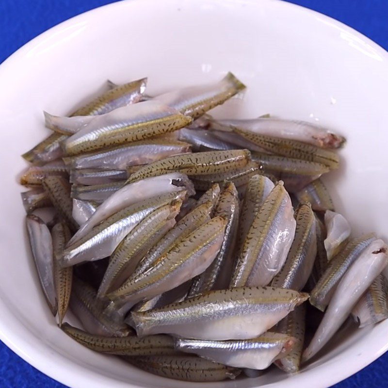 Step 3 Marinate the fish Fish belly stew with fried pork fat