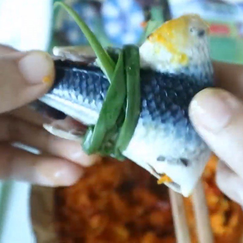 Step 3 Marinate fish Fried mackerel