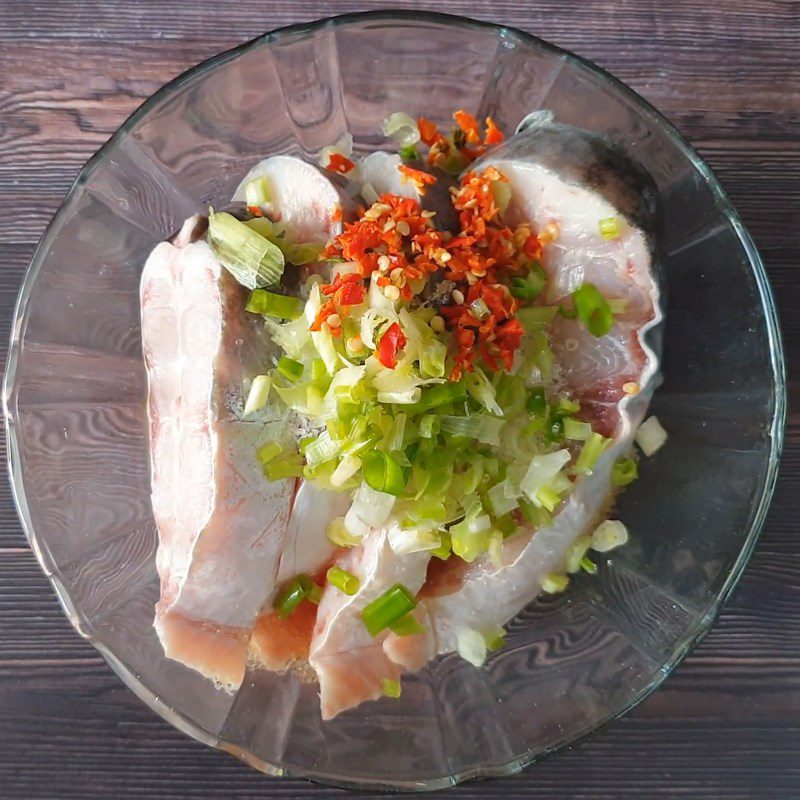 Step 2 Marinate the Basa Fish for Braised Basa Fish with Pineapple
