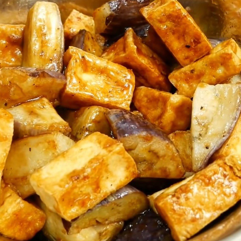 Step 4 Marinate tofu and eggplant Eggplant braised vegetarian