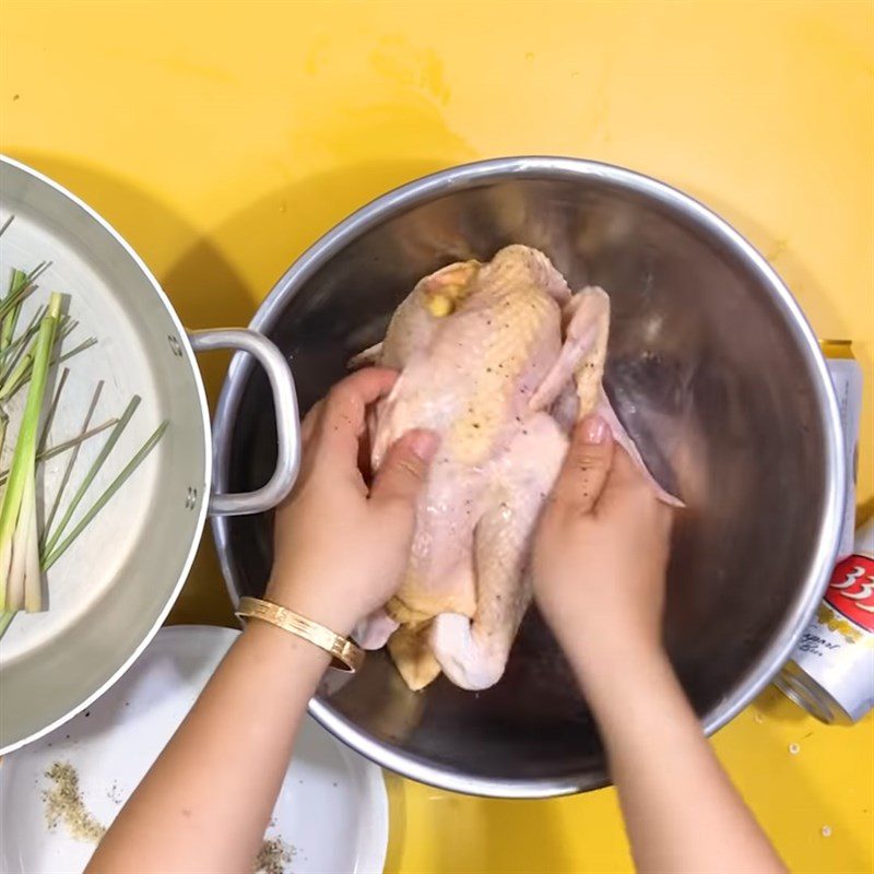 Step 3 Marinate the chicken Beer Steamed Chicken