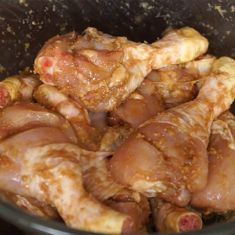 Step 3 Marinate chicken with lemongrass