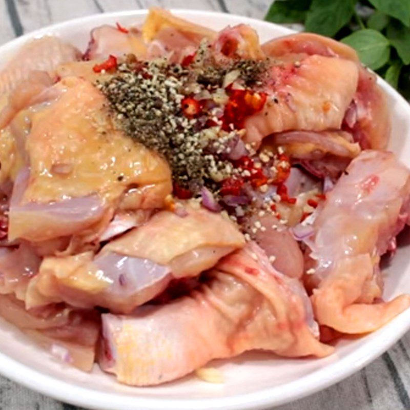 Step 2 Marinate the chicken for Chicken with Basil Leaves