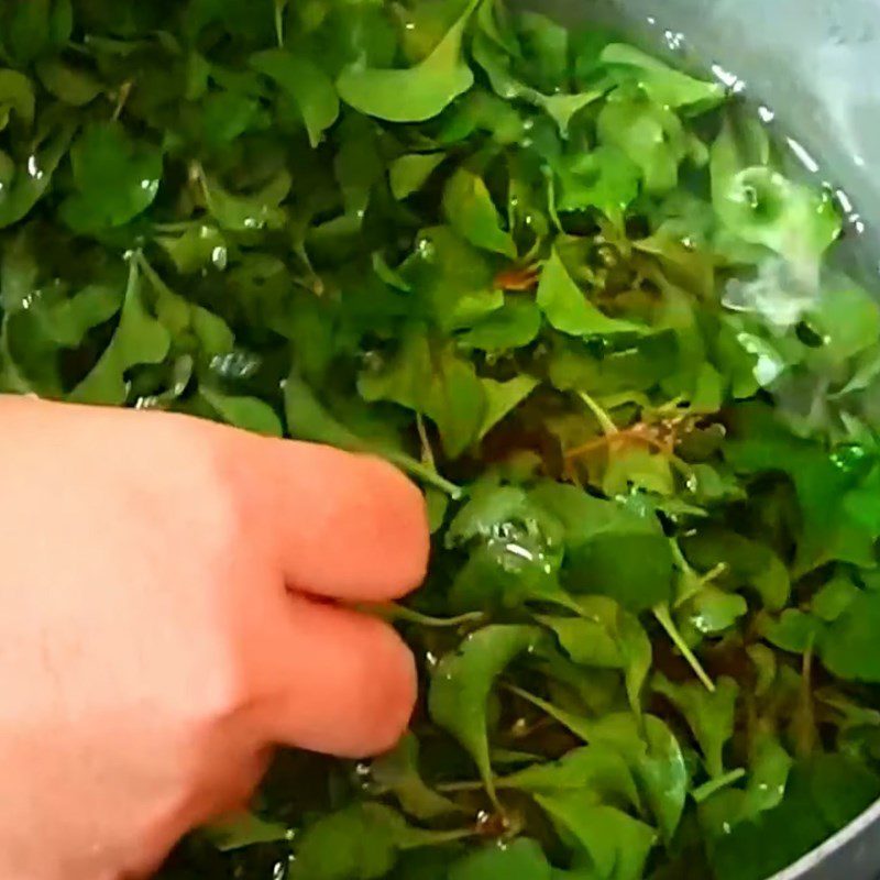 Step 2 Wash vegetables Watercress soup with minced meat