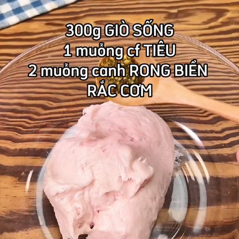 Step 1 Marinate the ground pork for Seaweed Spring Rolls (Recipe shared from TikTok Cooking with TasteVN)