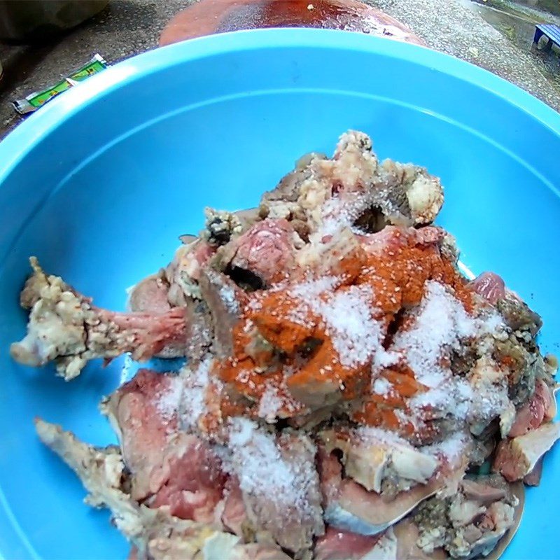 Step 3 Marinate the beef tongue Beef tongue stewed with green pepper