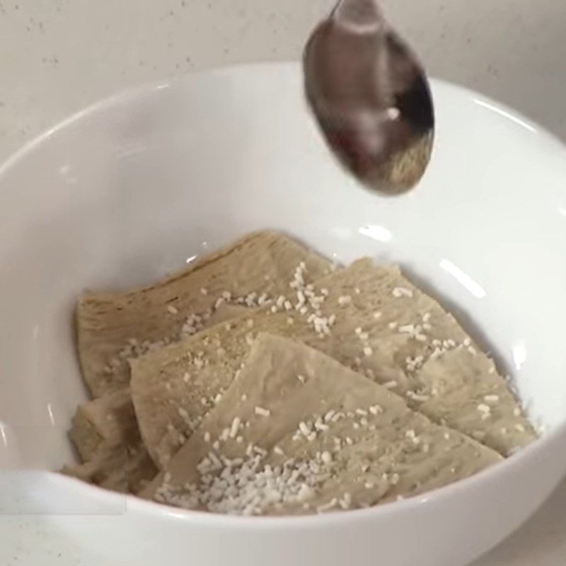 Step 2 Marinate the ribs Vegetarian steamed bread