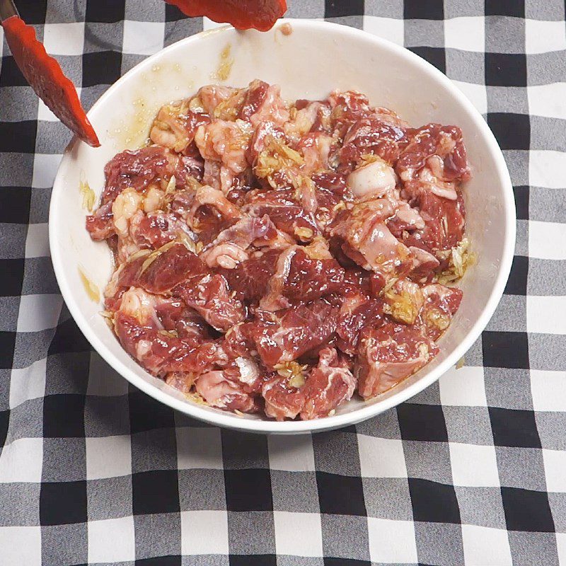 Step 2 Marinate the beef Japanese-style curry