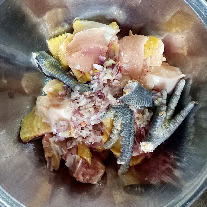 Step 2 Marinate the chicken Chicken soup with sour leaves