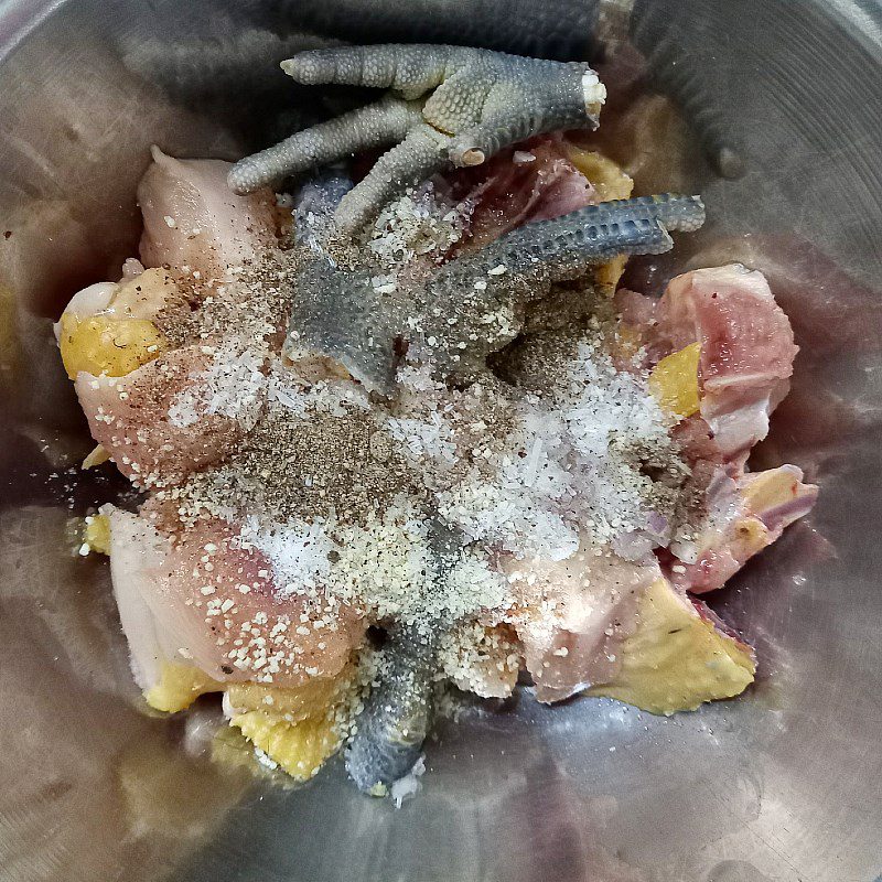 Step 2 Marinate the chicken Chicken soup with sour leaves