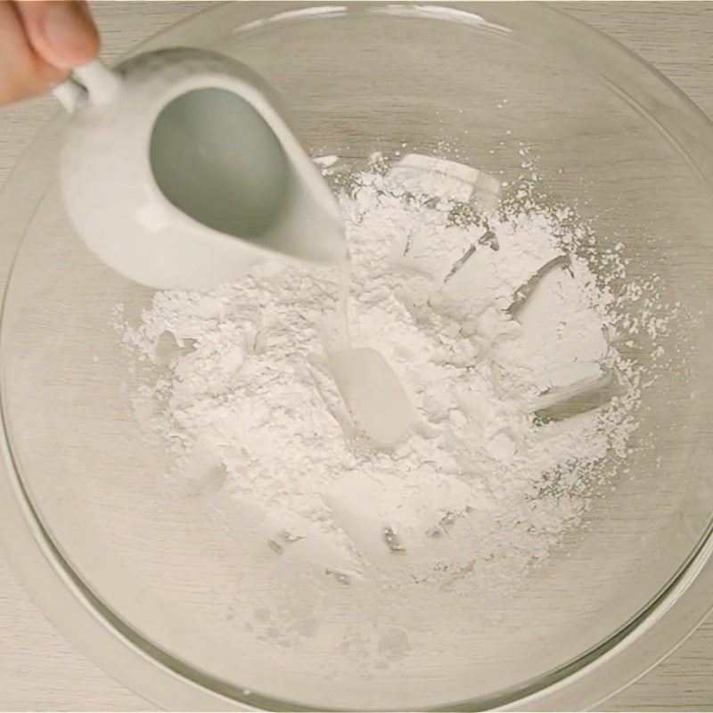 Step 5 Rolling the Coconut Filling Tapioca Pearls Black Bean Jelly with Tapioca Pearls