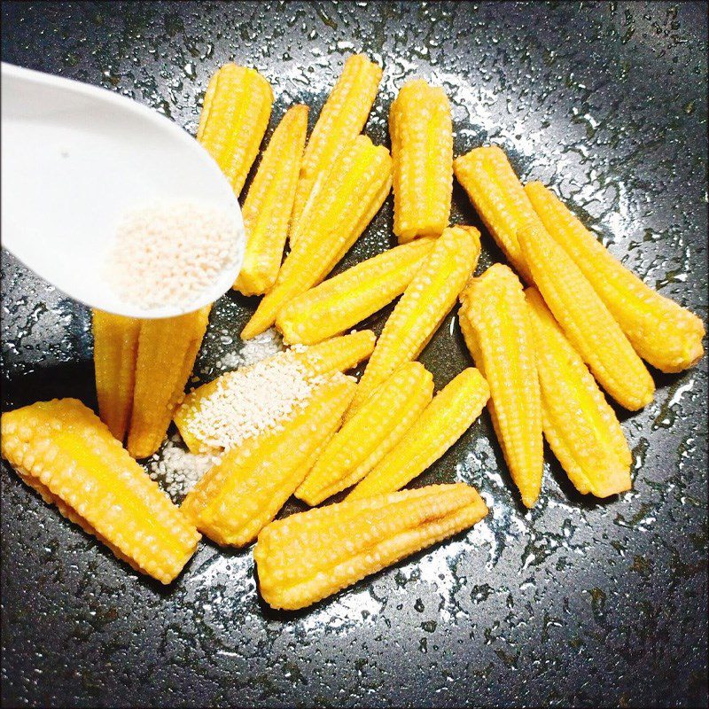 Step 2 Stir-fry baby corn with butter Buttered baby corn