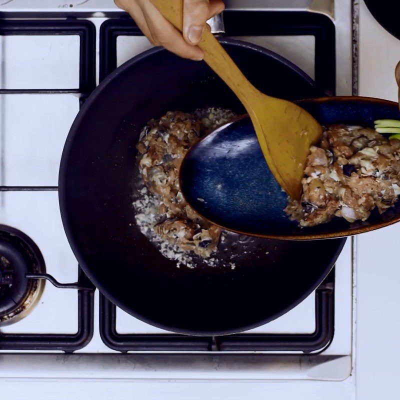 Step 4 Stir-frying the fish Fish porridge