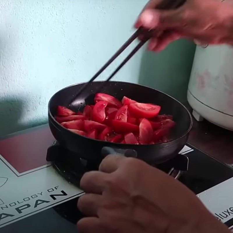 Step 4 Sauté Tomatoes Tomato Noodle Soup