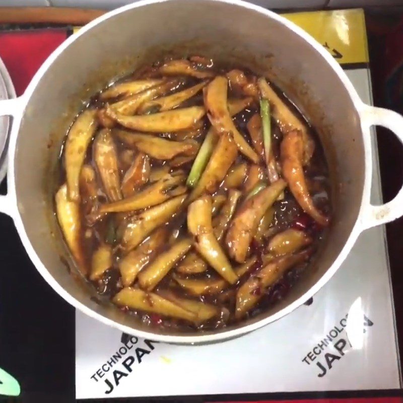 Step 4 Braised fish with pepper