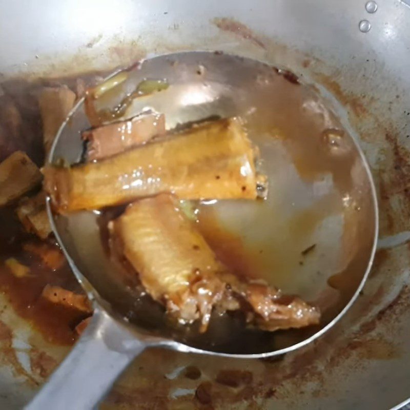 Step 4 Braised Fish