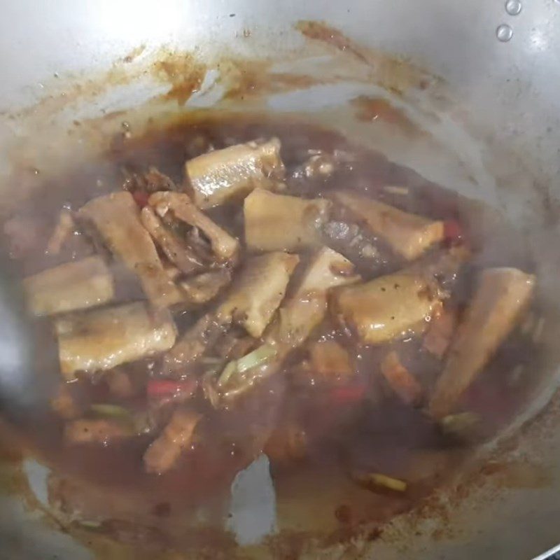 Step 4 Braised Fish