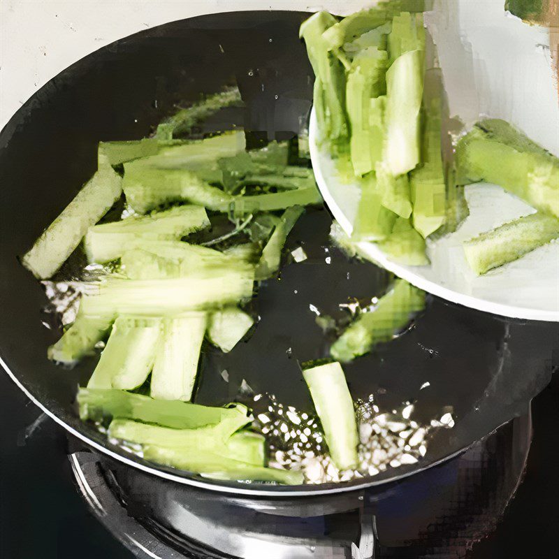 Step 4 Stir-fry mustard greens with beef Stir-fried mustard greens with garlic