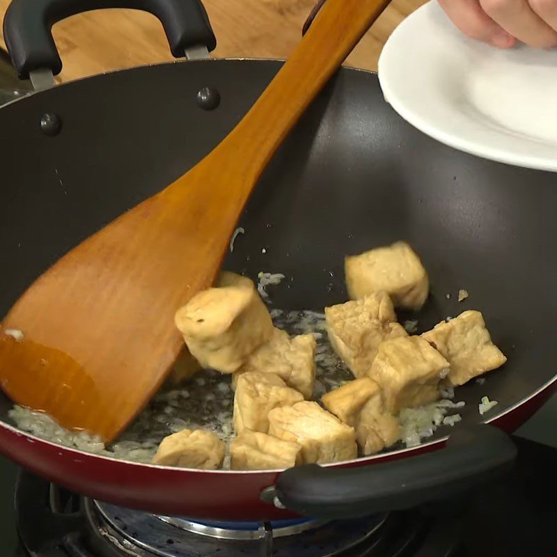 Step 3 Stir-fried Tofu Vegetarian Taro Soup with Tofu