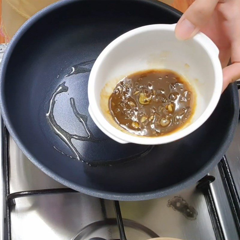 Step 3 Stir-fry rice Abalone carrot porridge for baby