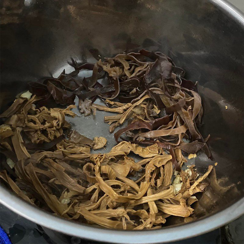 Step 2 Stir-fried Bamboo Shoots Dried bamboo shoots stir-fried with mixed vegetables