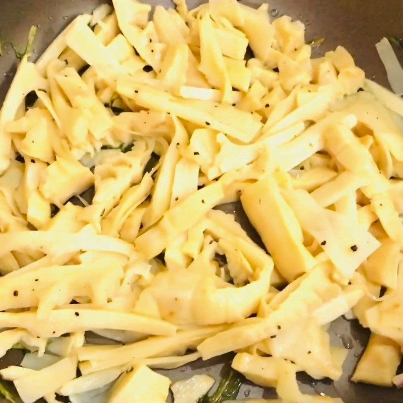 Step 7 Stir-frying Bamboo Shoots Pig Tongue Porridge