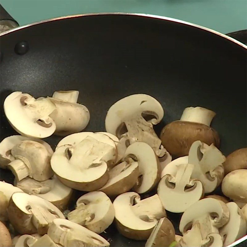 Step 2 Stir-fry Mushroom and Celery Stir-fried Mushroom with Celery