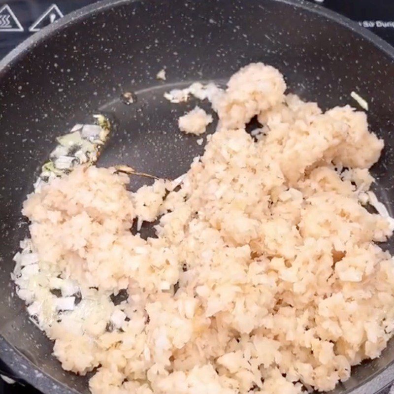 Step 3 Sautéing the filling for vegetarian bánh nậm with chicken thigh mushrooms