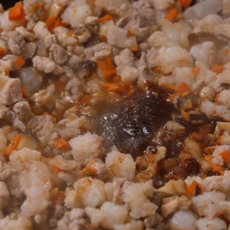 Step 2 Stir-frying the filling Taro cake with shrimp and meat filling