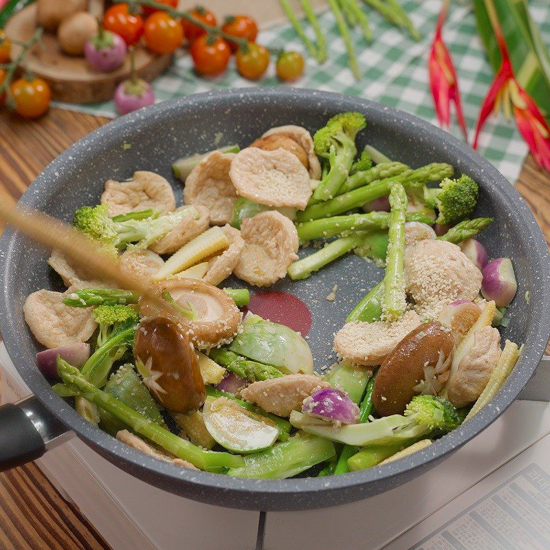 Step 3 Stir-frying vegetables Vegetarian green curry