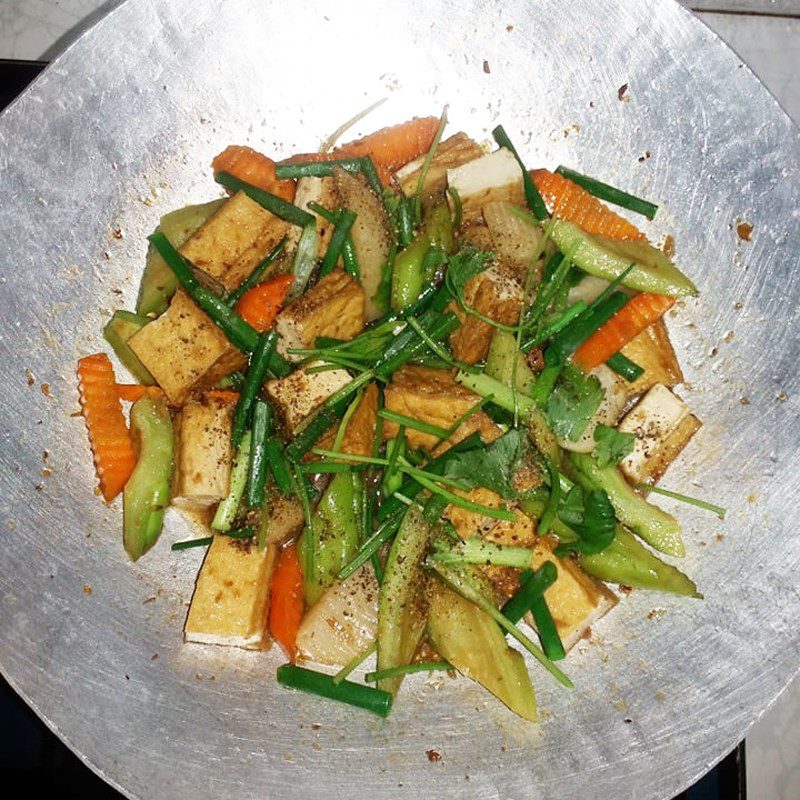 Step 3 Stir-fried vegetables Carrots and bitter melon stir-fried vegetarian