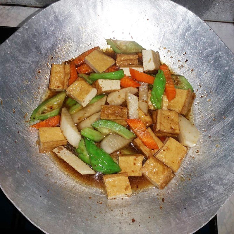 Step 3 Stir-fried vegetables Carrots and bitter melon stir-fried vegetarian