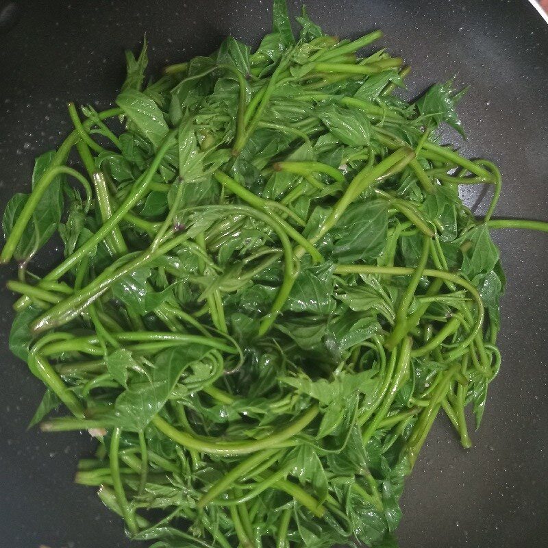 Step 3 Stir-fried water spinach with beef Stir-fried water spinach with beef