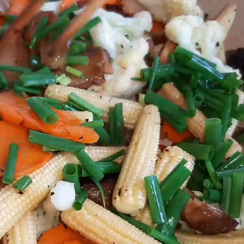 Step 2 Stir-fried Ribs Sweet and Sour Vegetarian Ribs from Shiitake Mushrooms