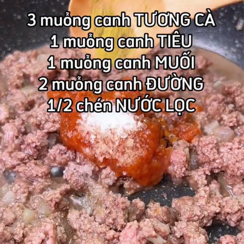 Step 1 Sauté beef Fried beef sandwich (Recipe shared from Tiktok into the kitchen with TasteVN)