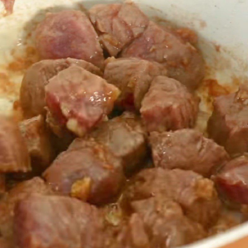 Step 3 Sauté beef Pumpkin beef soup