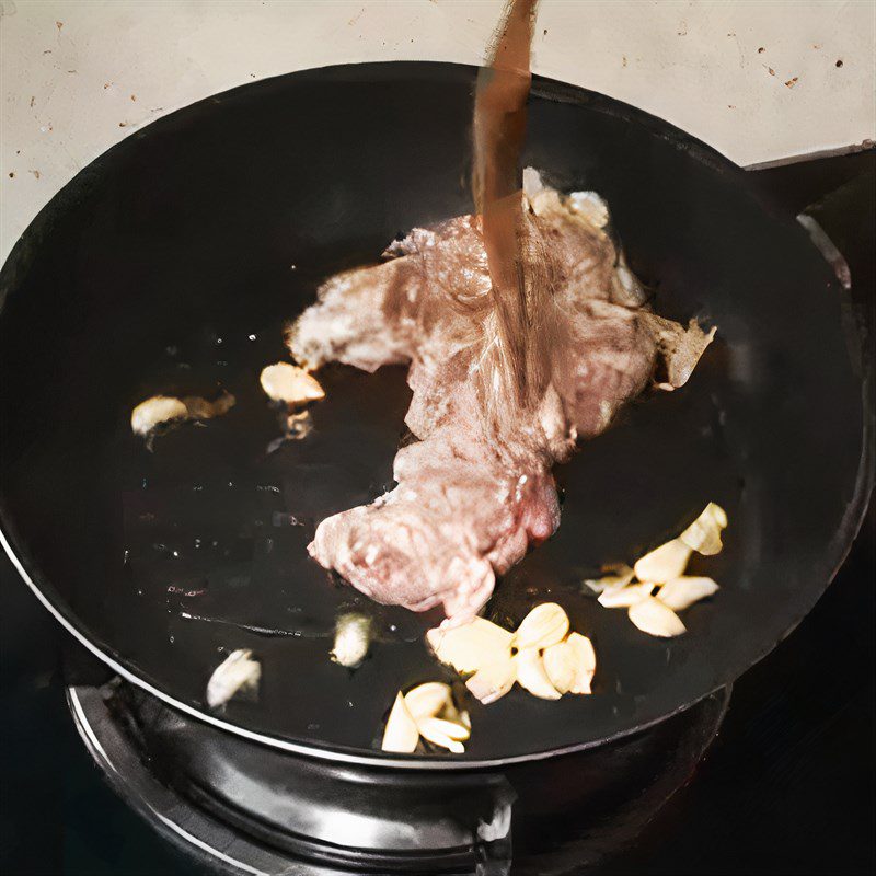 Step 3 Stir-fry beef Stir-fried mustard greens with garlic