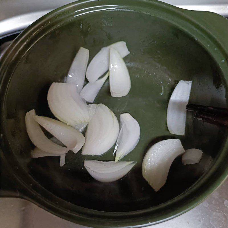 Step 2 Stir-fried heart and soft eggs Chicken heart porridge with lotus seeds (recipe shared by users)