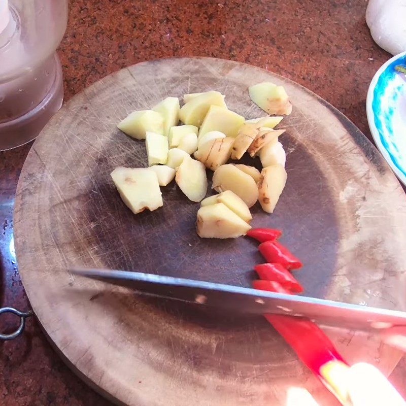 Step 2 Grind the ingredients for Sun-Dried Beef