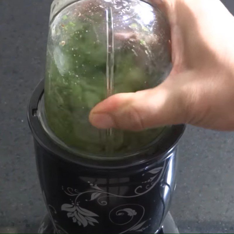Step 2 Blend the coriander chutney