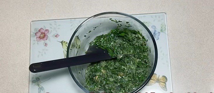 Step 2 Grind the filling mixture for Chive Cake