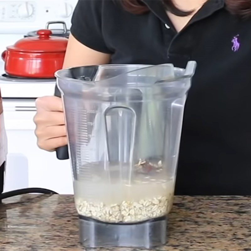 Step 1 Blend the oat mixture for Pure Oat Milk