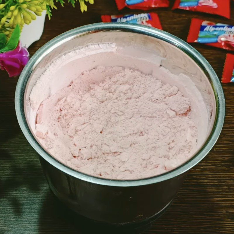 Step 1 Blend the strawberry candy balls Strawberry Ice Pop from Strawberry Candy